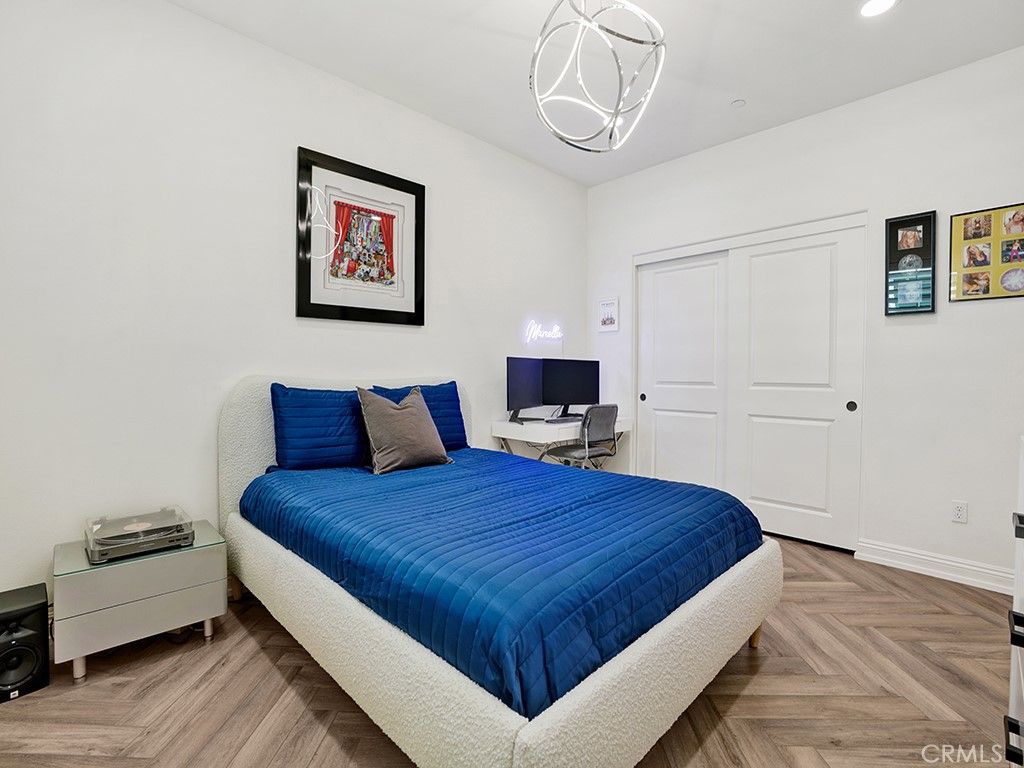 Bedroom, Interior, Pendant Lights, Recessed Lighting, Wood Texture Flooring