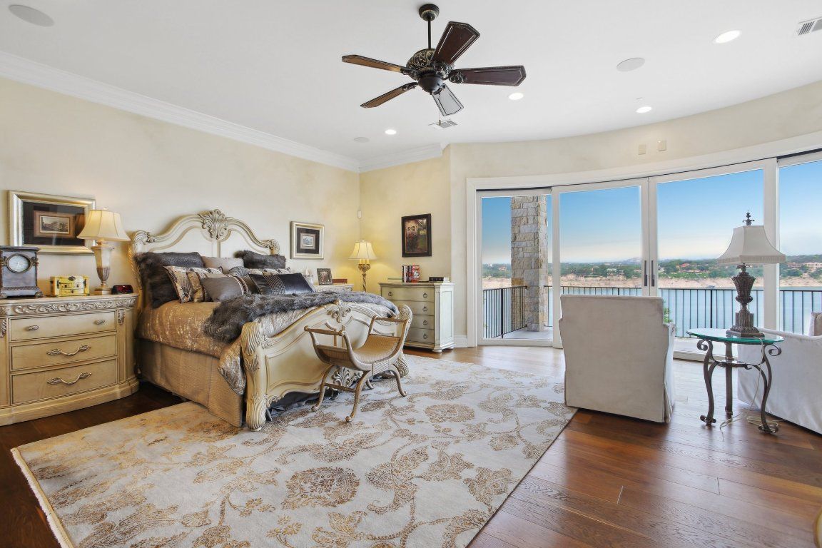 Bedroom, Interior, Recessed Lighting, Water, Wood Texture Flooring