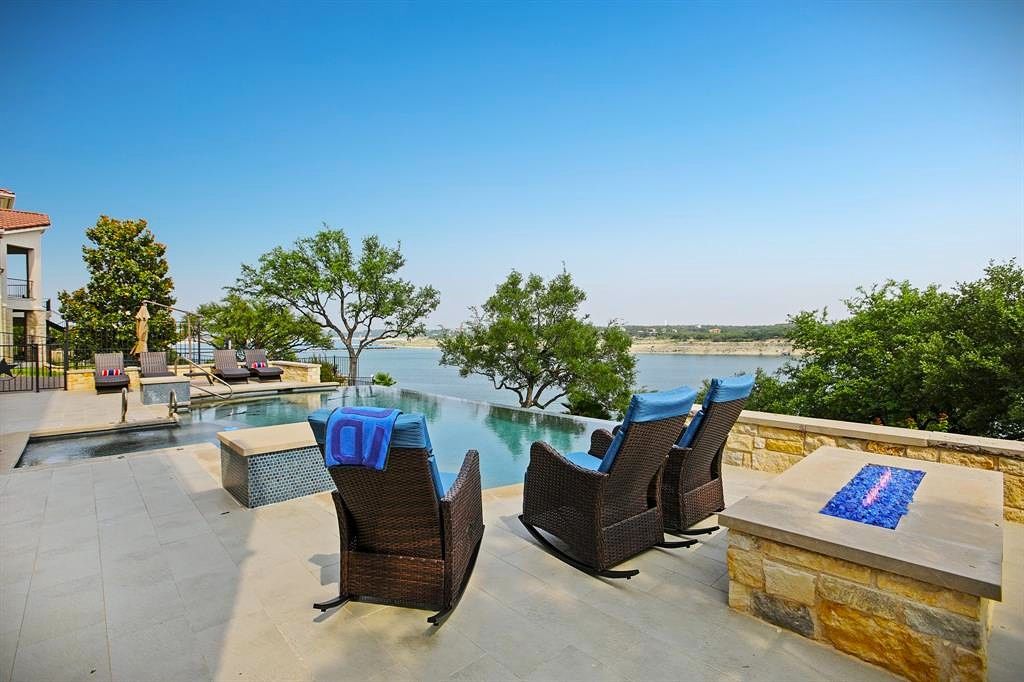 Exterior, Pool, Water