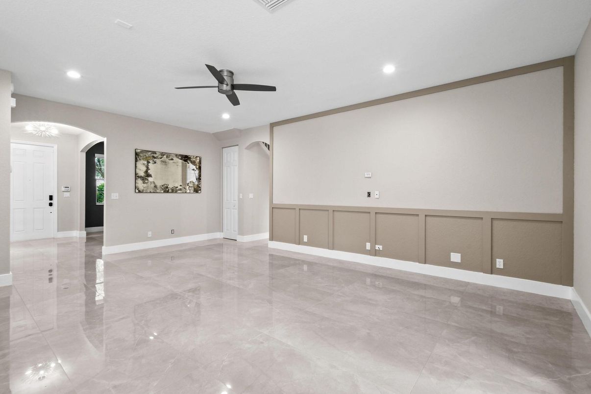 Empty room, Interior, Recessed Lighting