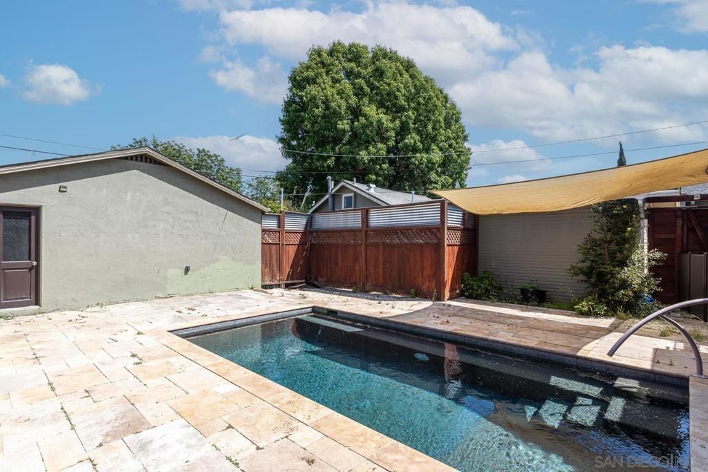 Exterior, Pool
