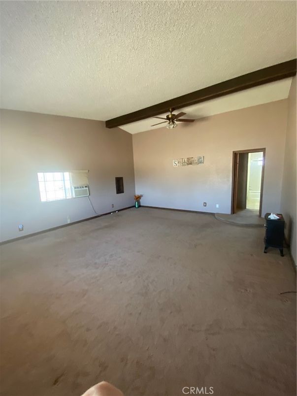 Empty room, Interior, Wooden Beams