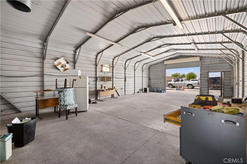 Garage, Interior