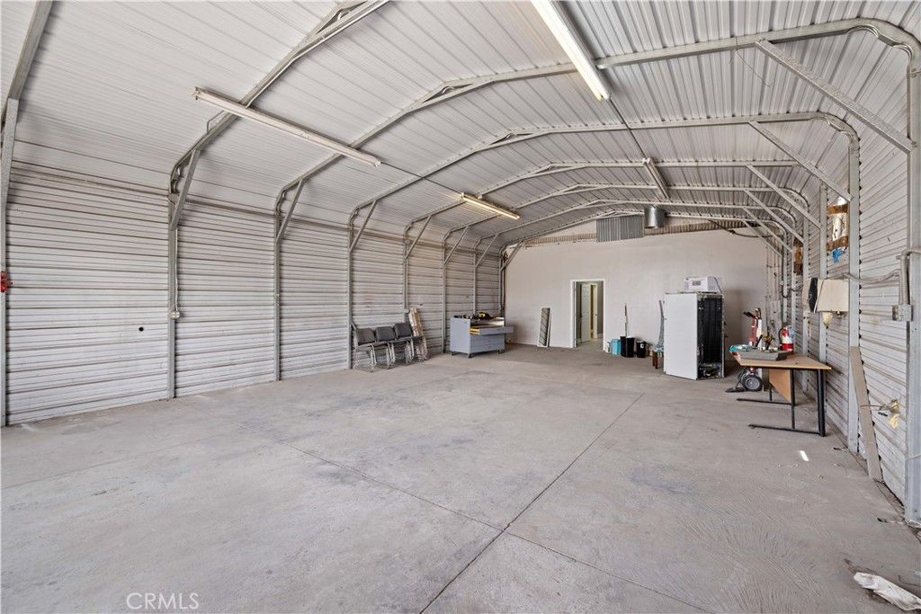 Garage, Interior