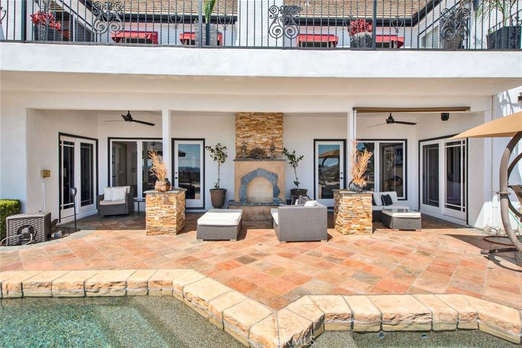 Exterior, Fireplace, Pool