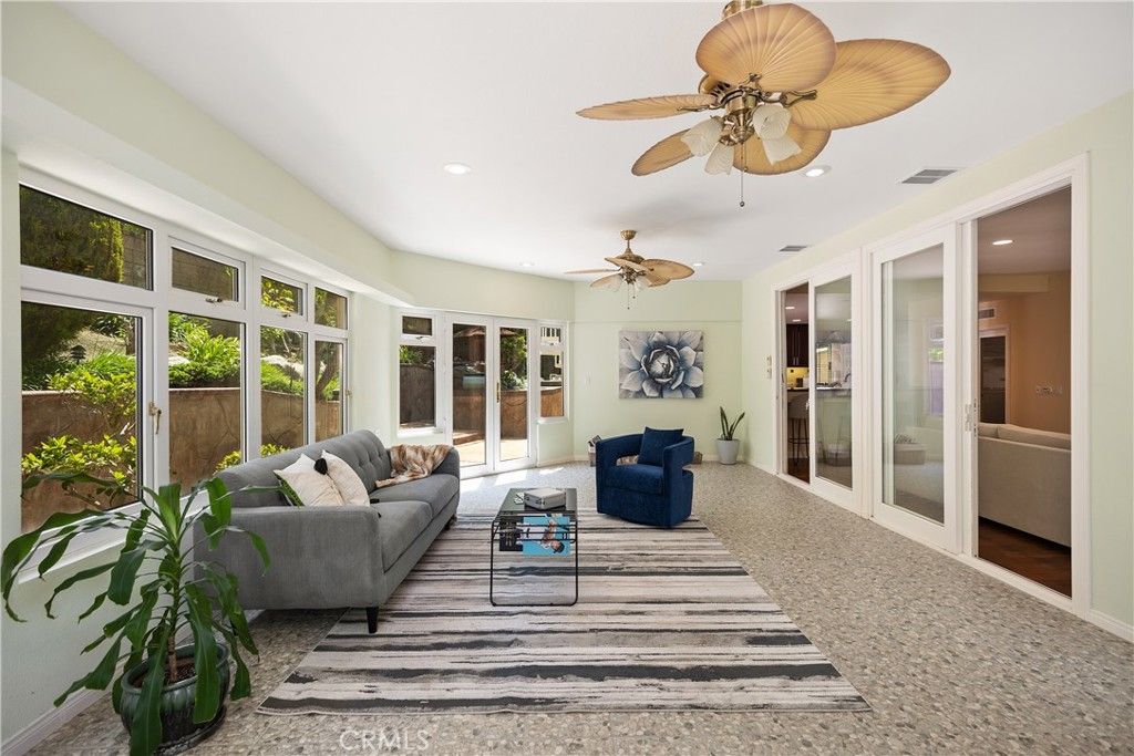 Interior, Living room, Recessed Lighting, Sun Room