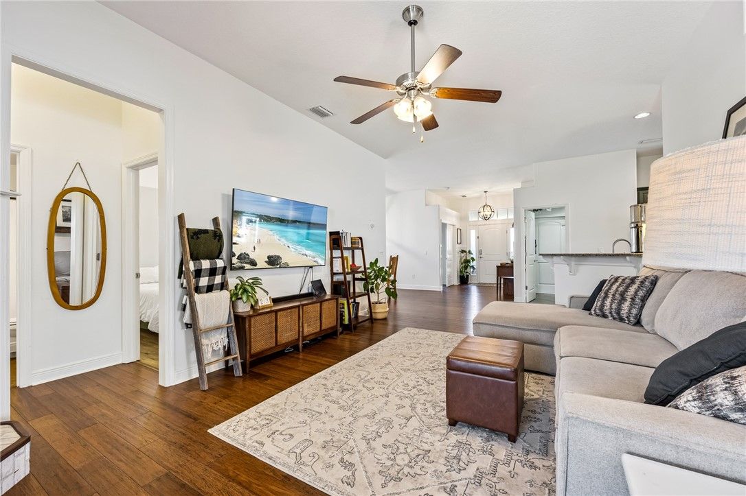 Interior, Living room, Pendant Lights, Recessed Lighting, Wood Texture Flooring