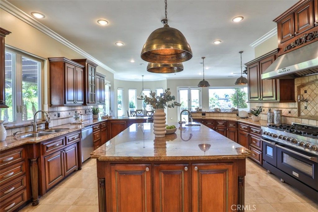 Interior, Kitchen, Pendant Lights, Recessed Lighting, Stainless Steel Appliances