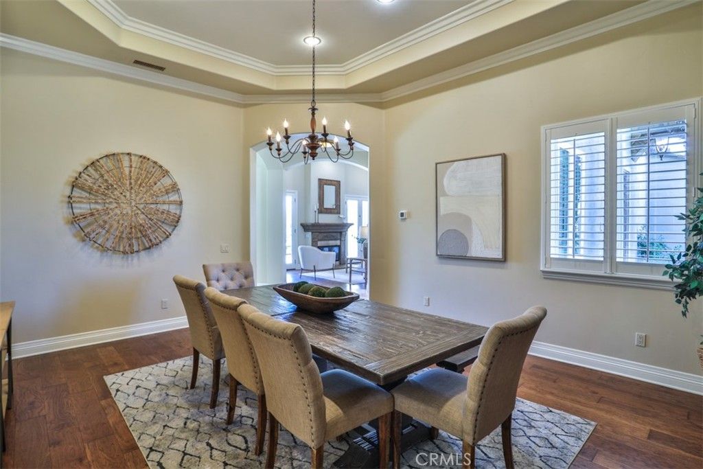 Chandelier, Dining room, Interior, Recessed Lighting, Wood Texture Flooring
