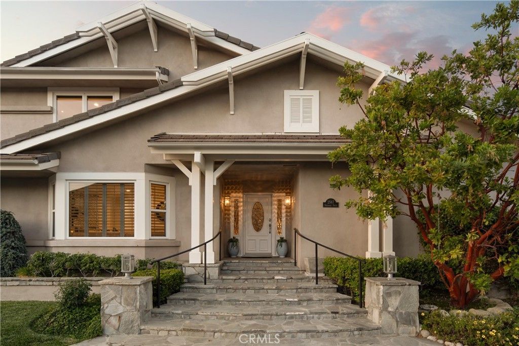 Exterior, Facade, American Craftsman