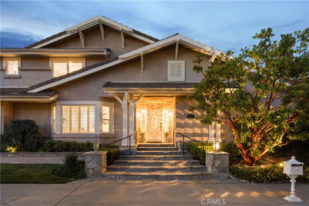 Exterior, Facade, American Craftsman