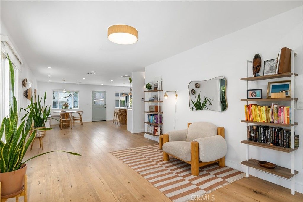Dining room, Interior, Pendant Lights, Recessed Lighting, Wood Texture Flooring