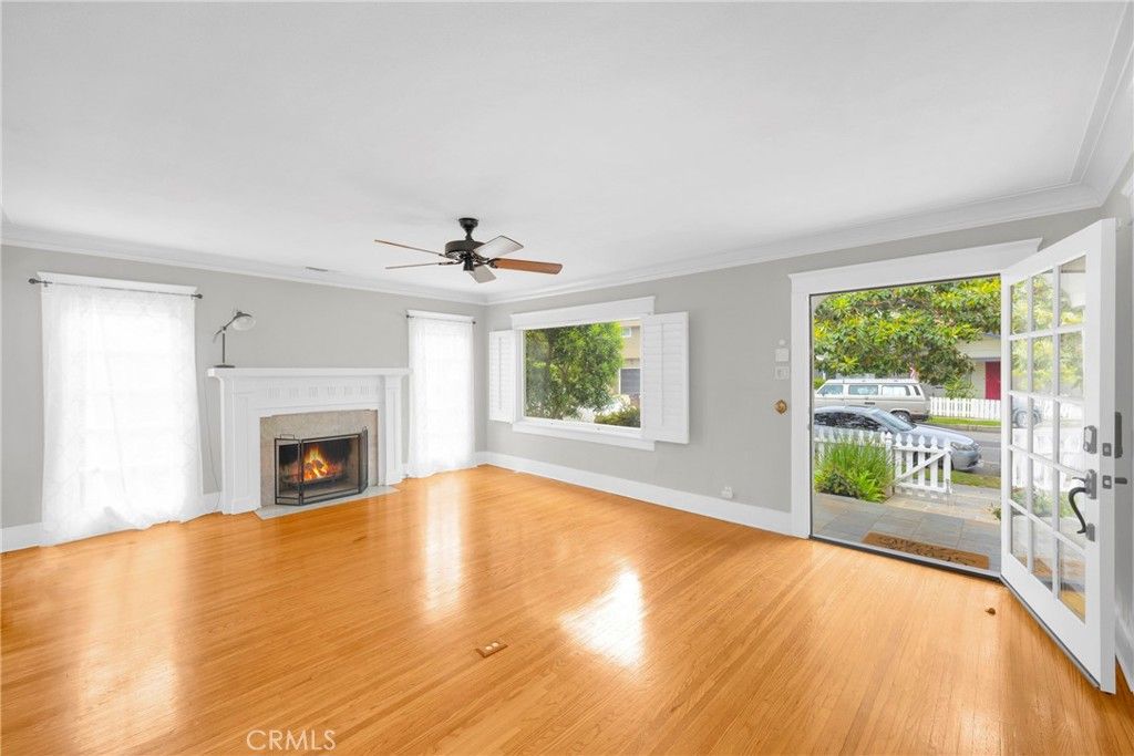 Empty room, Fireplace, Interior, Wood Texture Flooring