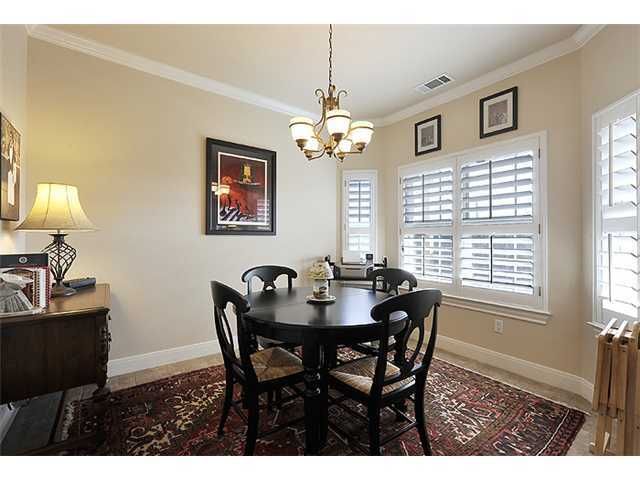 Chandelier, Dining room, Interior
