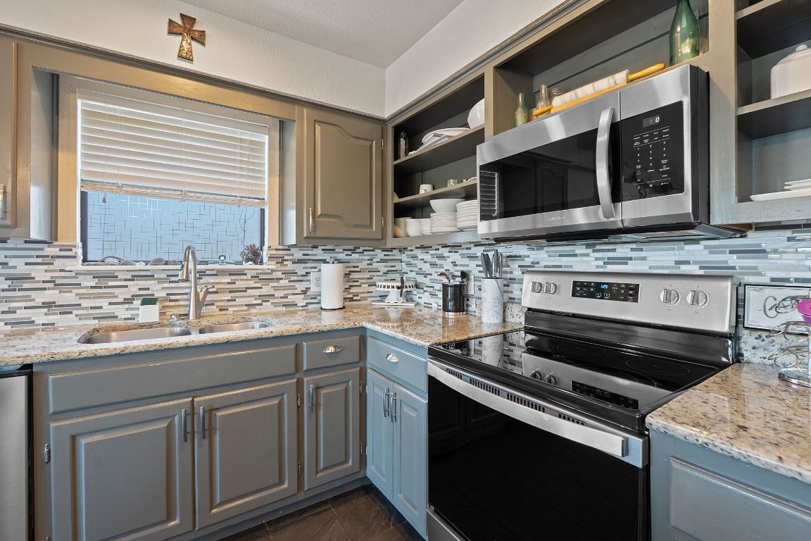 Interior, Kitchen, Stainless Steel Appliances