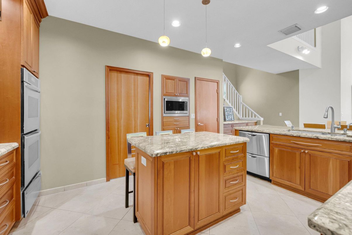 Interior, Kitchen, Pendant Lights, Recessed Lighting, Stainless Steel Appliances