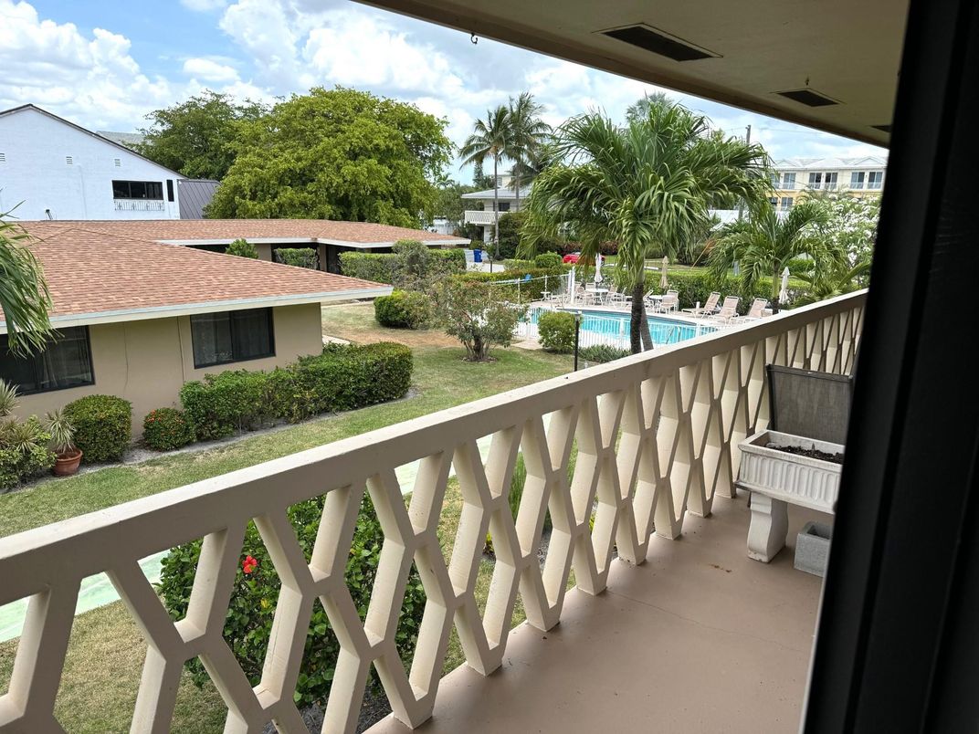 Exterior, Pool, Other