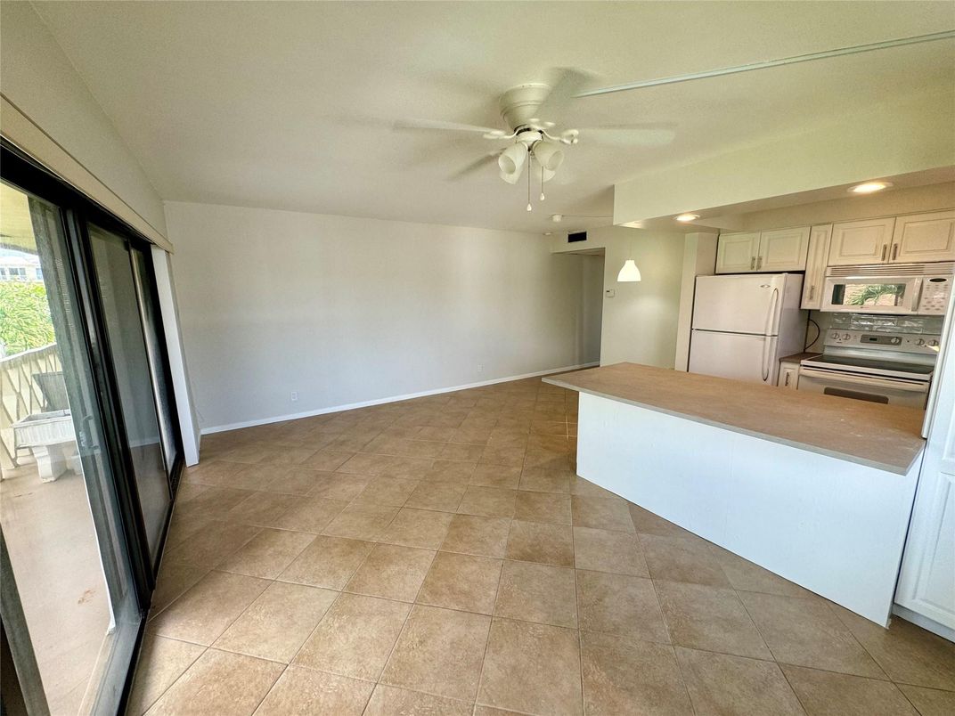 Empty room, Interior, Kitchen, Recessed Lighting