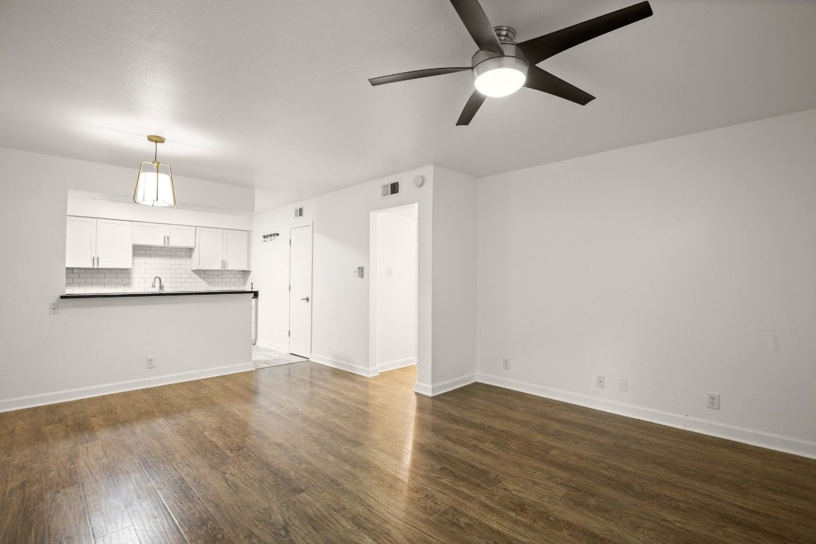 Empty room, Interior, Kitchen, Wood Texture Flooring