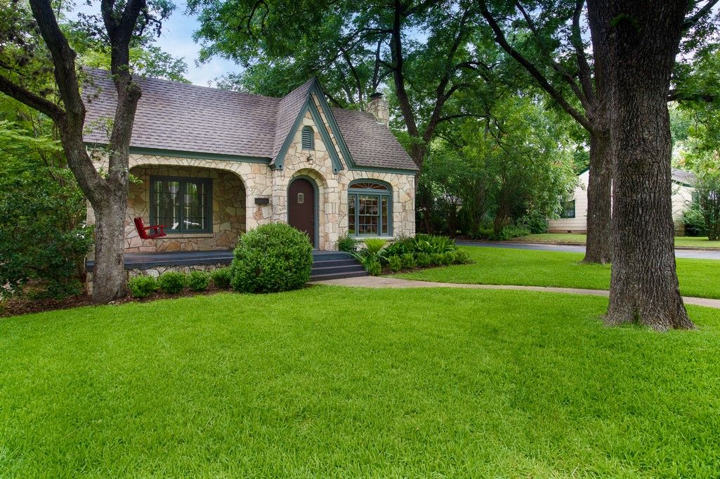 Backyard, Exterior, Facade, Tudor Revival