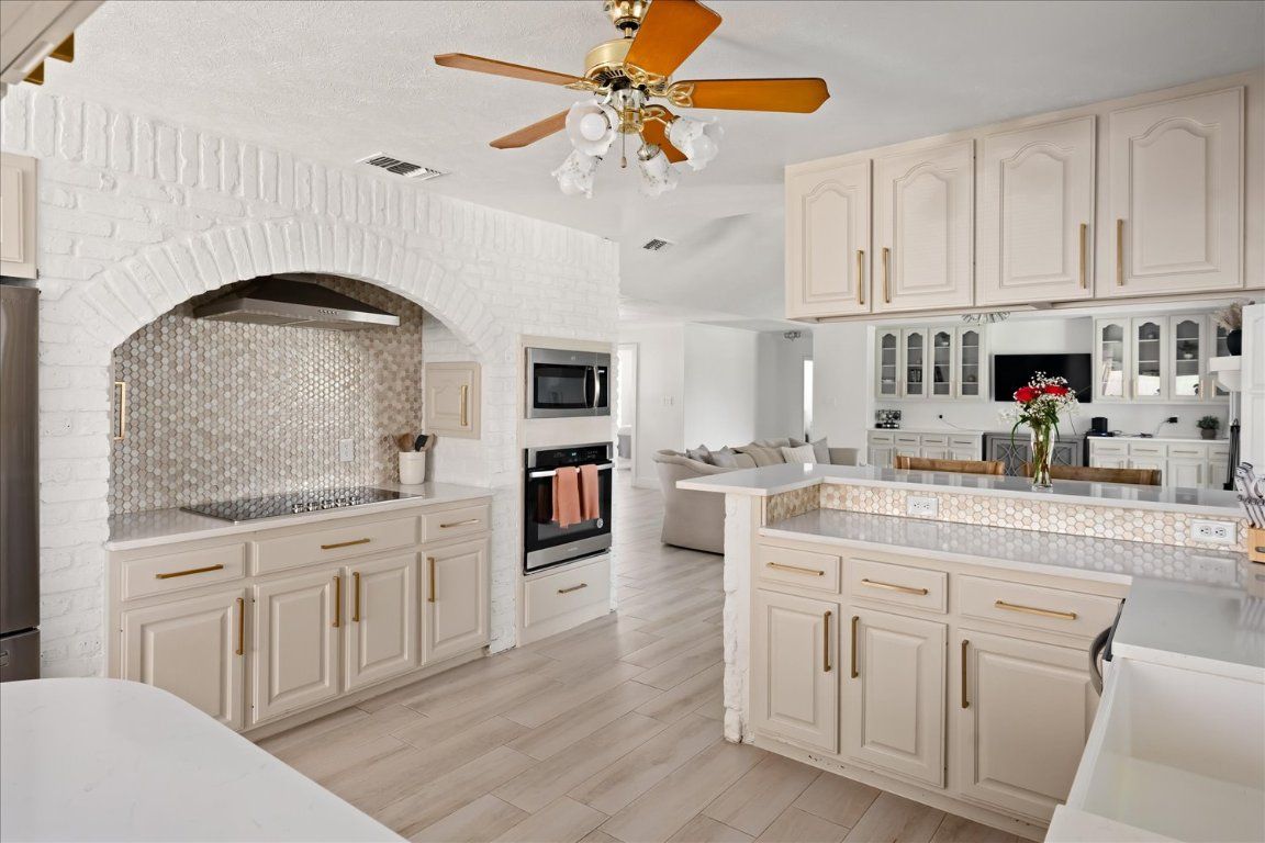 Interior, Kitchen, Living room, Stainless Steel Appliances, Wood Texture Flooring
