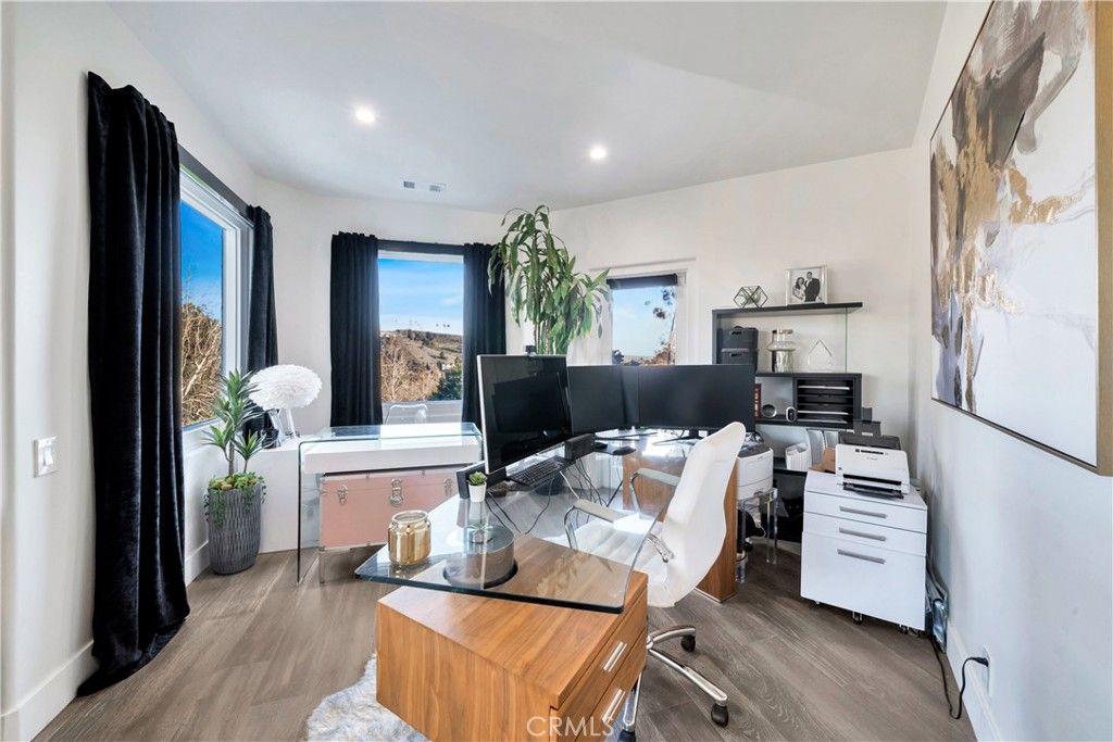 Home Office, Interior, Recessed Lighting, Wood Texture Flooring