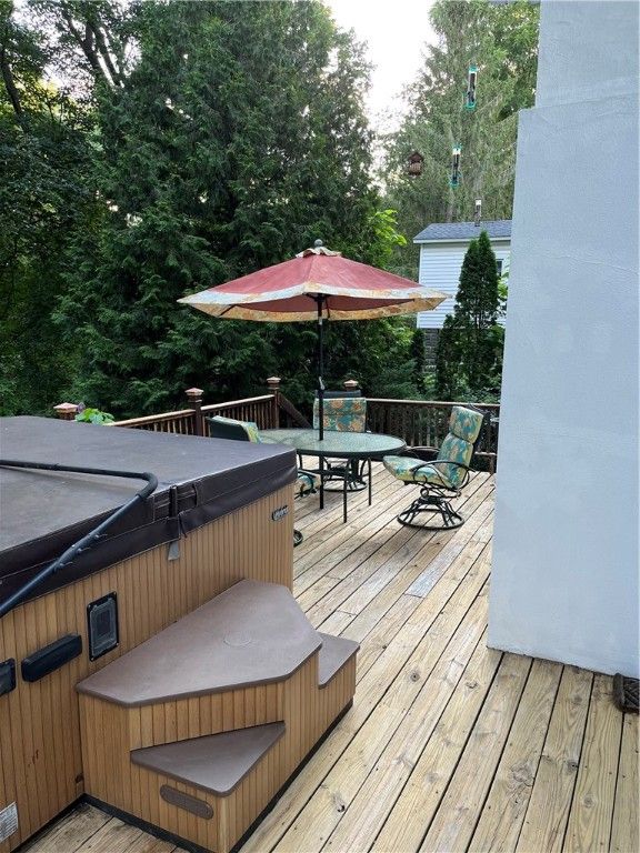 Exterior, Hot Tub