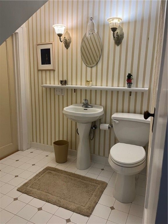 Bathroom, Interior