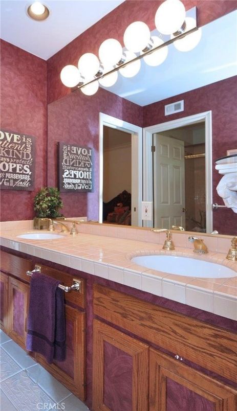Bathroom, Interior, Recessed Lighting, Tile Countertops
