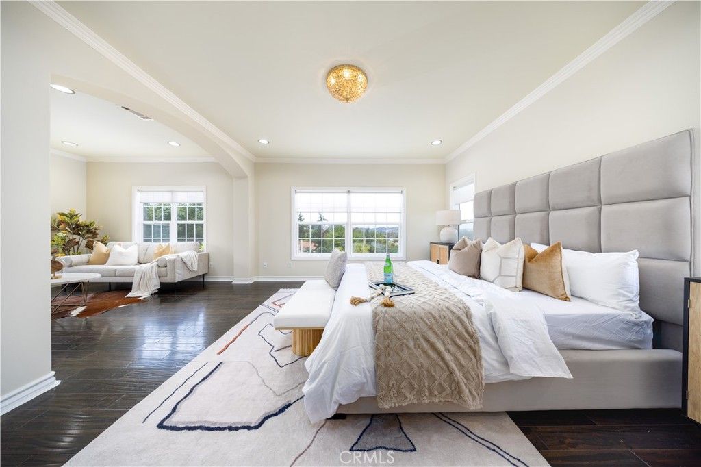 Bedroom, Interior, Recessed Lighting, Wood Texture Flooring