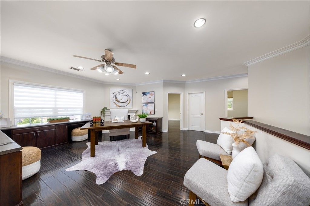 Home Office, Interior, Recessed Lighting, Wood Texture Flooring