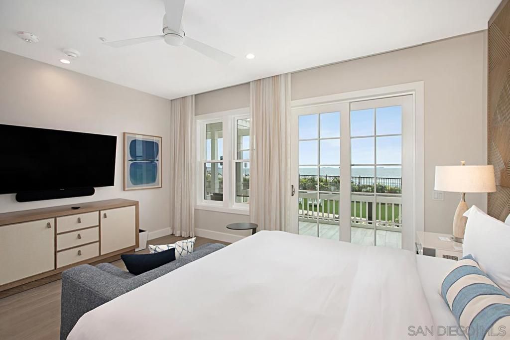 Bedroom, Interior, Recessed Lighting, Water