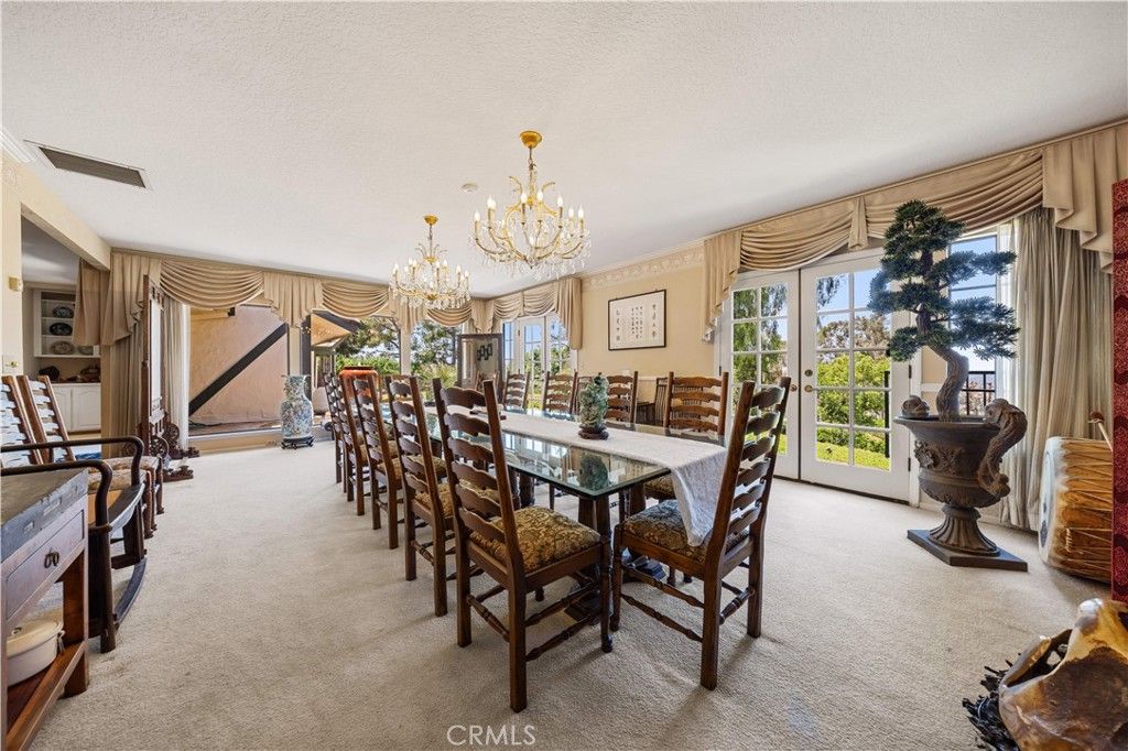 Chandelier, Dining room, Interior