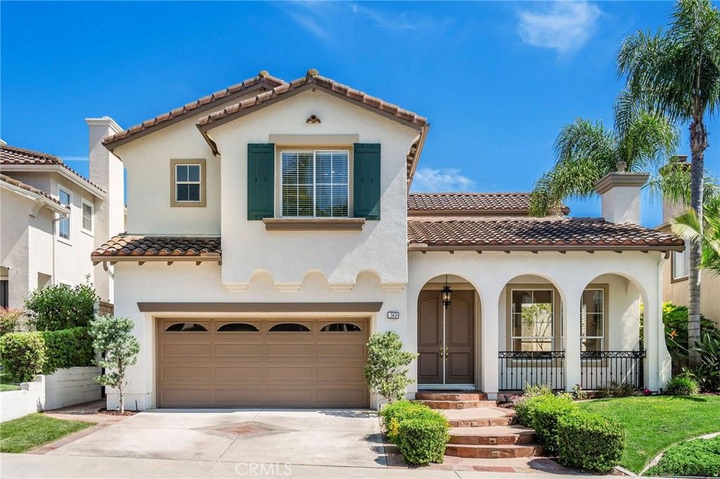 Attached, Exterior, Facade, Spanish Mediterranean