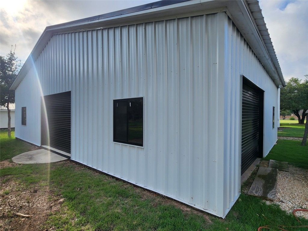 Detached Garage, Exterior