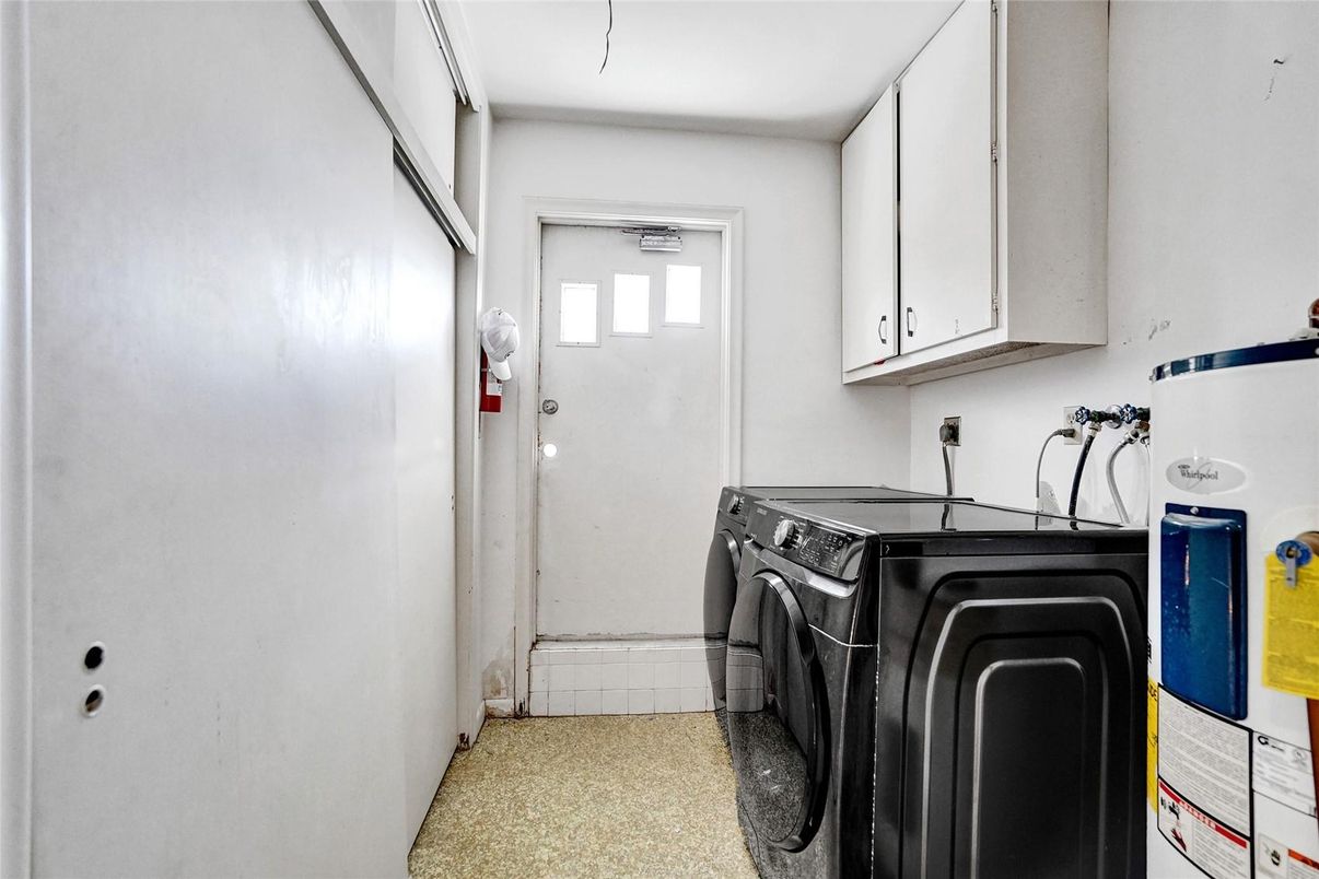 Interior, Washer