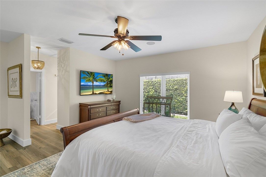 Bedroom, Interior, Pendant Lights, Wood Texture Flooring