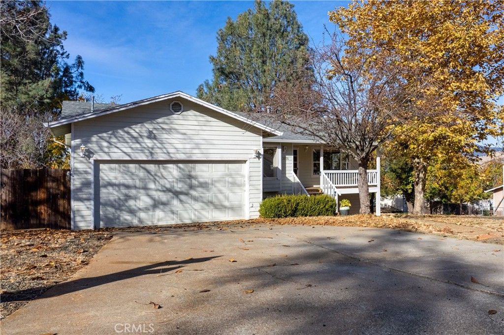 Detached Garage, Exterior