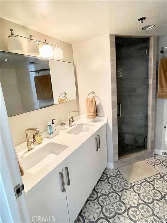 Bathroom, Dual Sink Vanities, Glass Shower, Interior