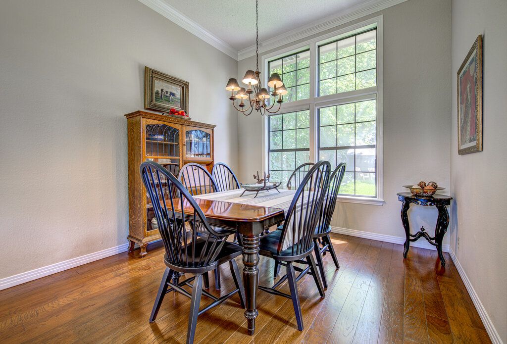 Chandelier, Dining room, Interior, Wood Texture Flooring