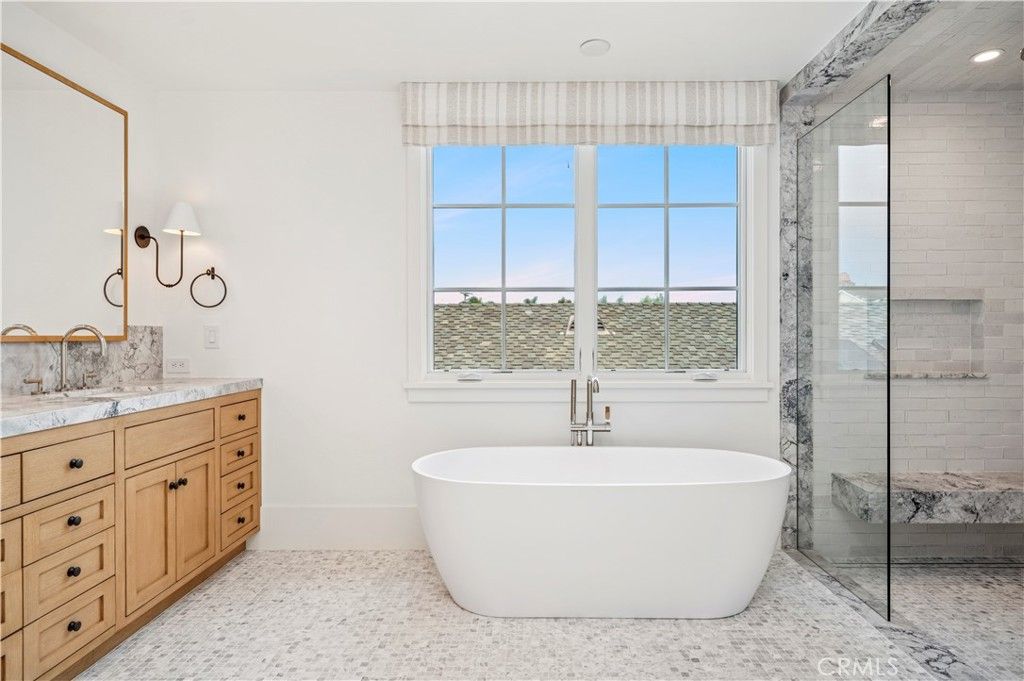 Bathroom, Dual Sink Vanities, Free Standing Baths, Glass Shower, Interior, Recessed Lighting