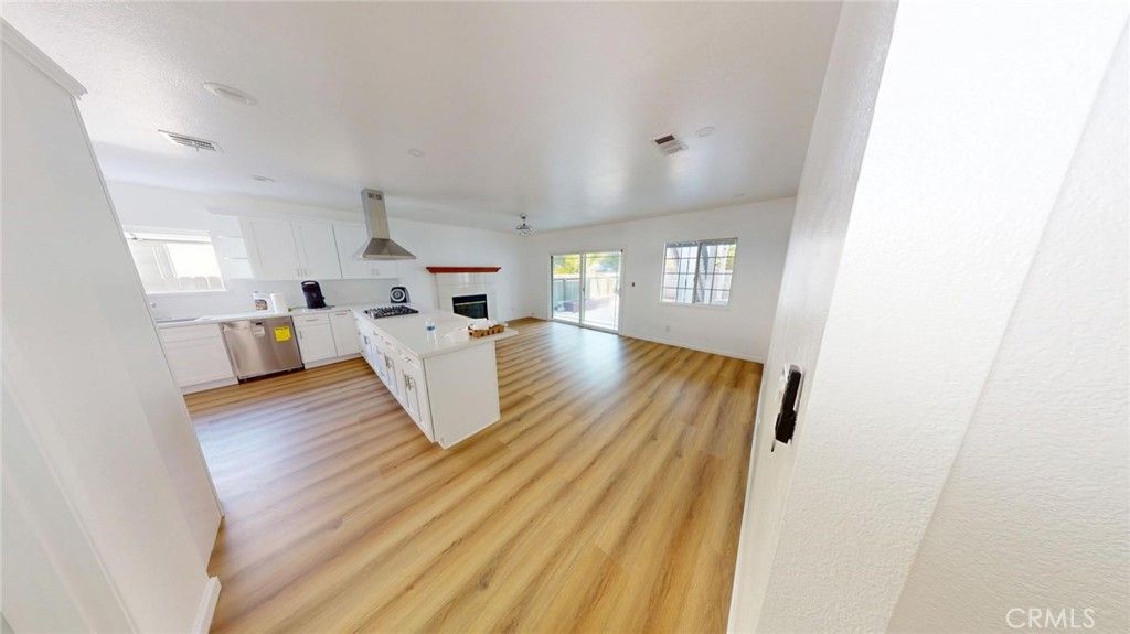 Interior, Kitchen, Pendant Lights, Wood Texture Flooring