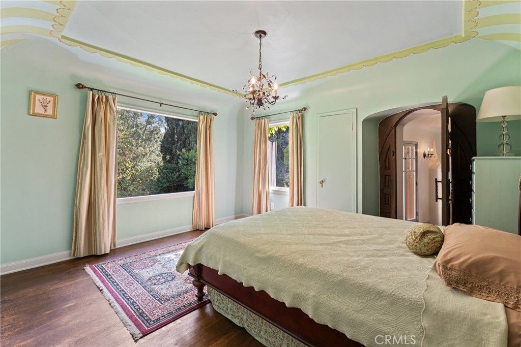 Bedroom, Chandelier, Interior, Pendant Lights, Wood Texture Flooring