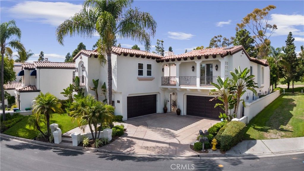 Attached, Exterior, Facade, Spanish Mediterranean