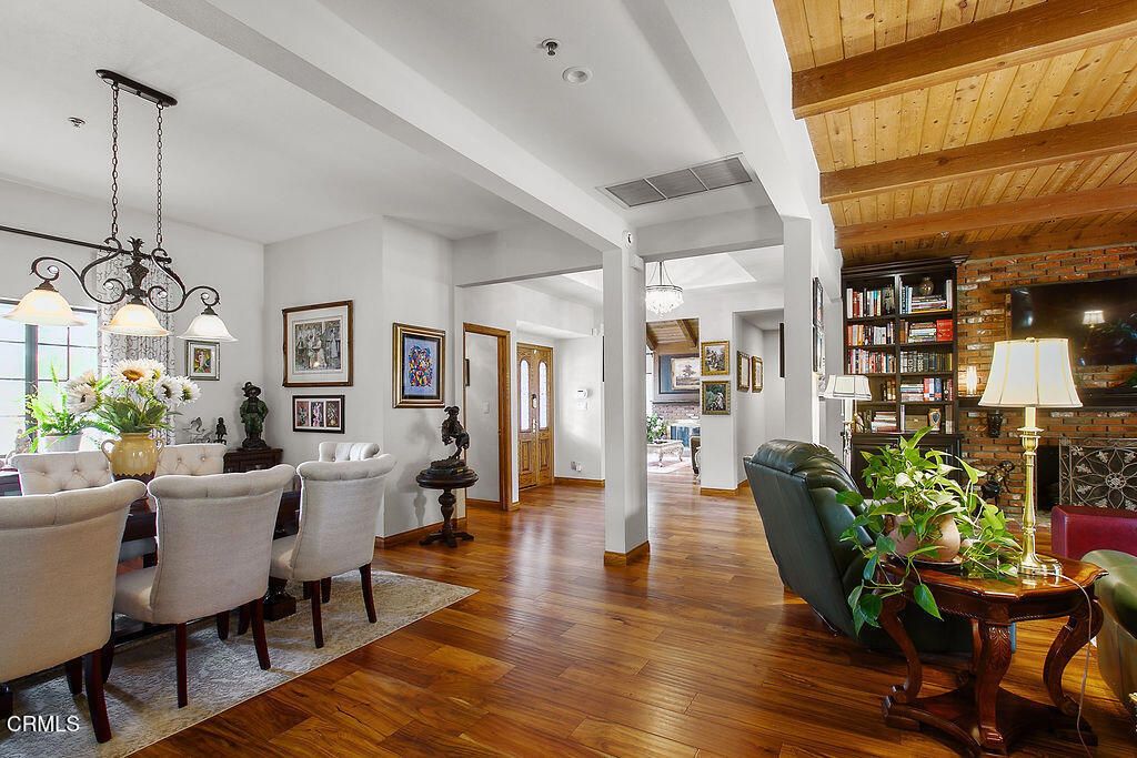 Chandelier, Dining room, Interior, Pendant Lights, Wooden Beams, Wooden Ceilings, Wood Texture Flooring