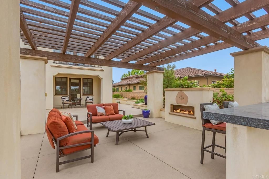 Exterior, Fireplace