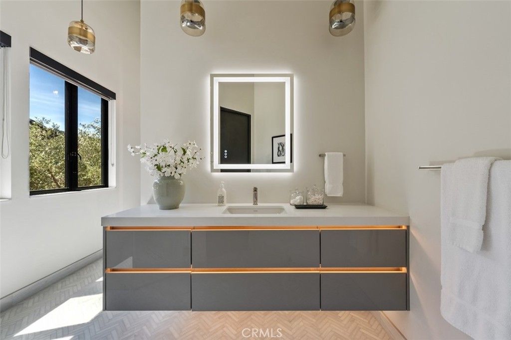 Bathroom, Interior, Pendant Lights, Wood Texture Flooring