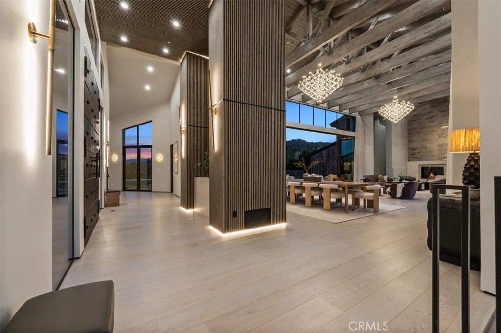 Chandelier, Dining room, Fireplace, Interior, Pendant Lights, Recessed Lighting, Wooden Ceilings, Wood Texture Flooring