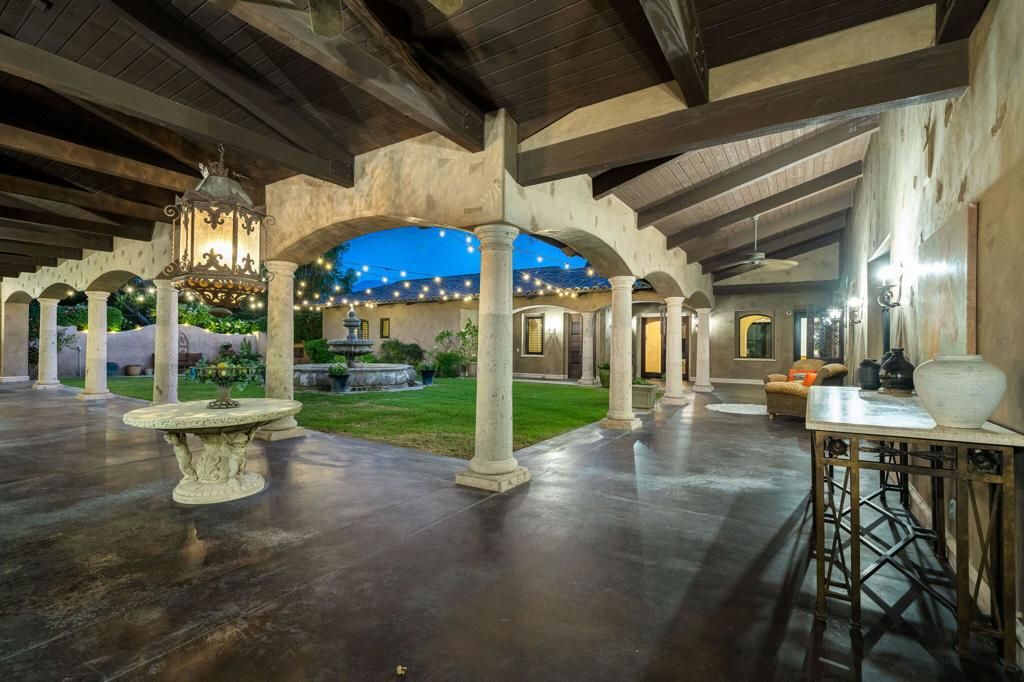 Exterior, Wooden Beams