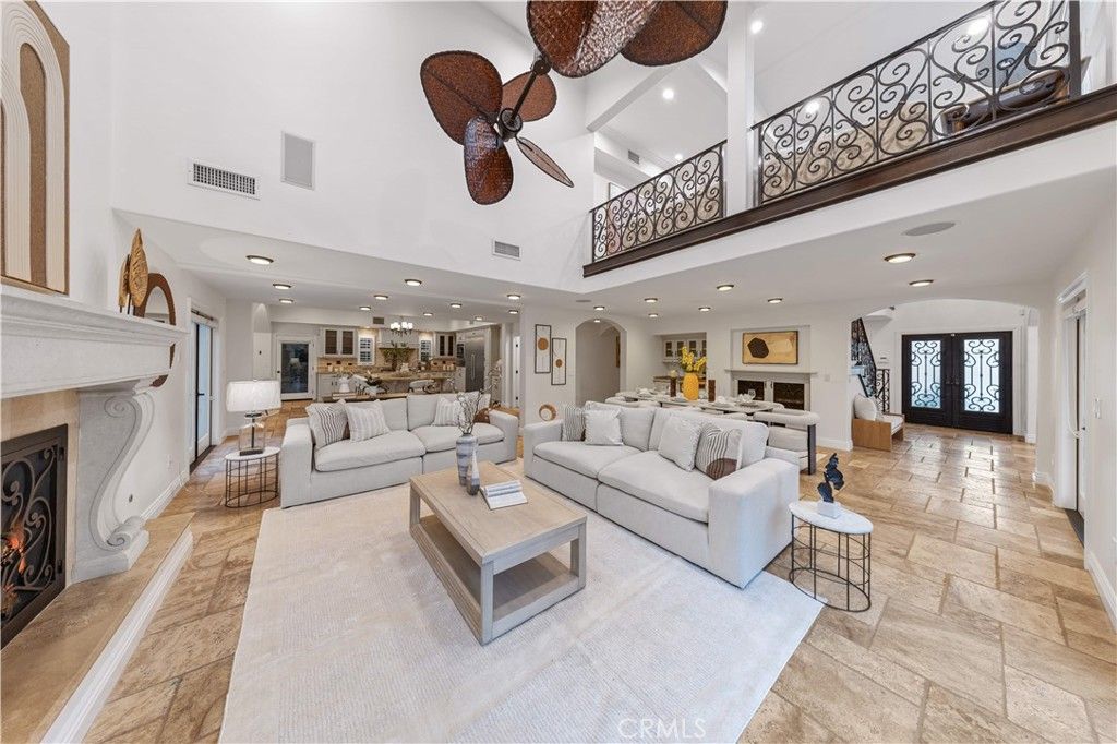 Fireplace, Interior, Living room, Recessed Lighting